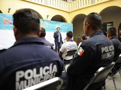 UTILES A POLICÍAS