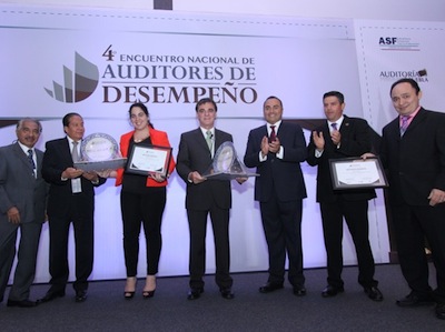 AUDITORES