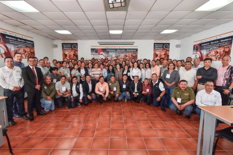 AGRICULTURA capacita a más de 100 especialistas de seis estados para prevenir y controlar el gusano barrenador del ganado