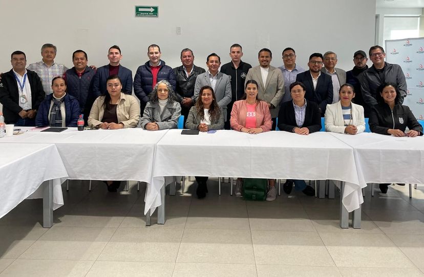 INTEGRANTES DE LA ALIANZA REGIONAL DE EMPRESAS (ARE)  SE REÚNEN  CON AUTORIDADES ENTRANTES EN GRANJAS CARROLL DE MÉXICO 