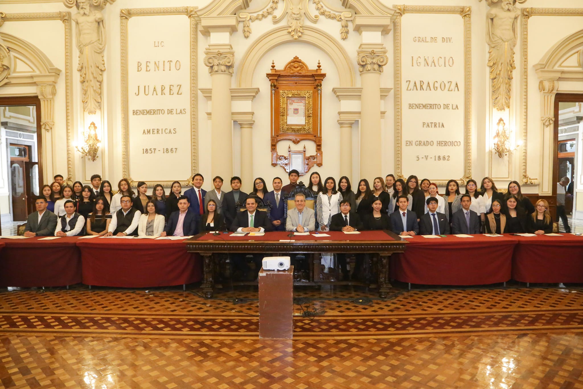 Promueve Pepe Chedraui participación de la juventud con desarrollo de Cabildo Universitario